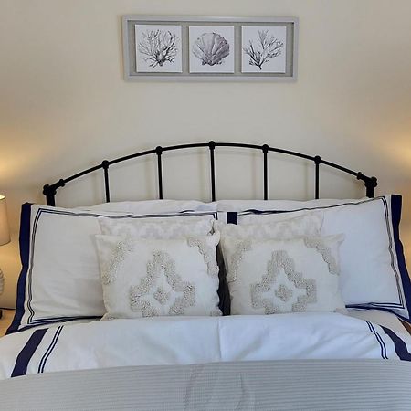 Bosun'S Cottage Luxury Stay In The Heart Of Town Уеймут Екстериор снимка