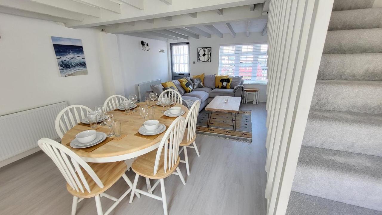 Bosun'S Cottage Luxury Stay In The Heart Of Town Уеймут Екстериор снимка